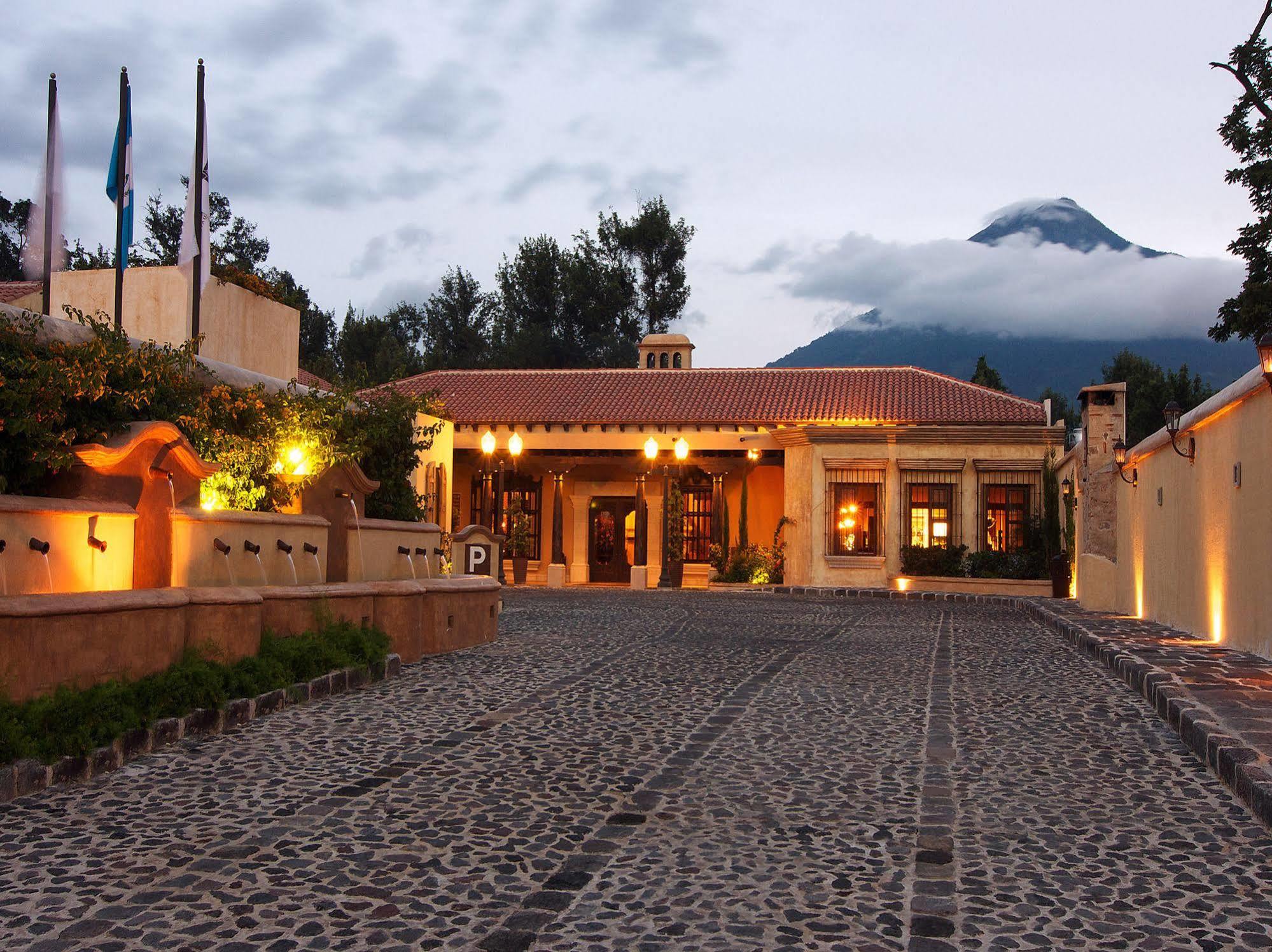 Camino Real Antigua Hotel Exterior photo